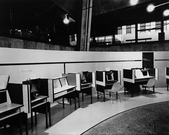 Model "quest" workstations